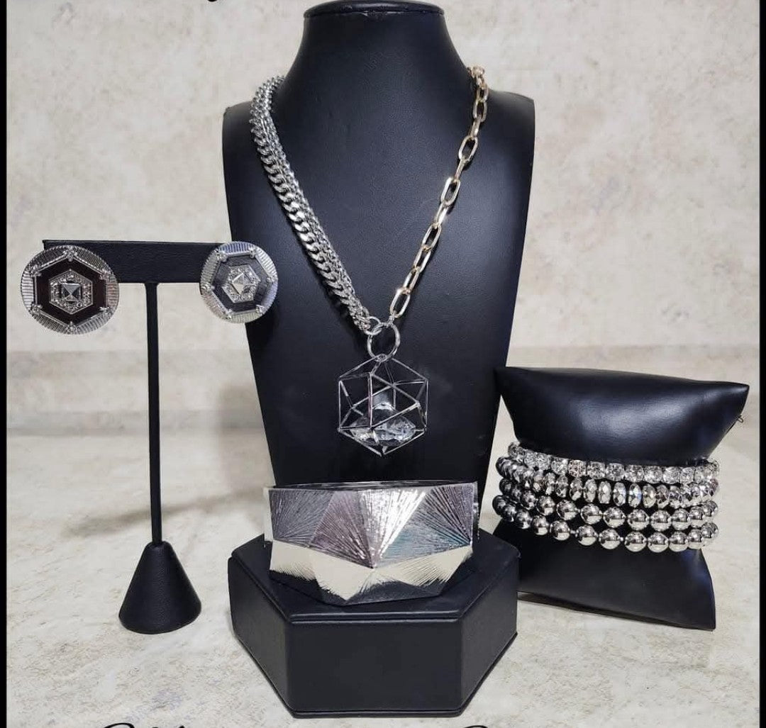 Exclusive Fashion Fix sets